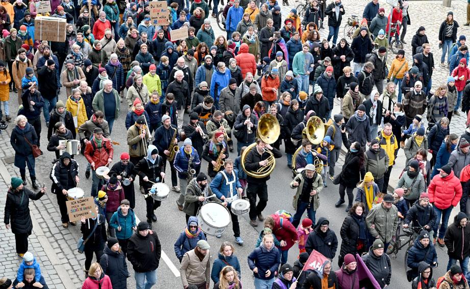 Demonstrationszug durch die Dresdner Altstadt © Steffen Giersch