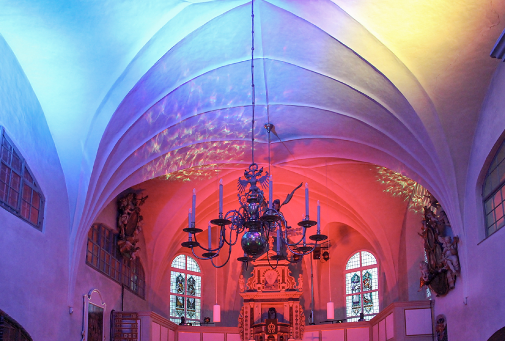 Lichtprojektionen mit Musik, Sprache und Gesang. © Carmen Schumann