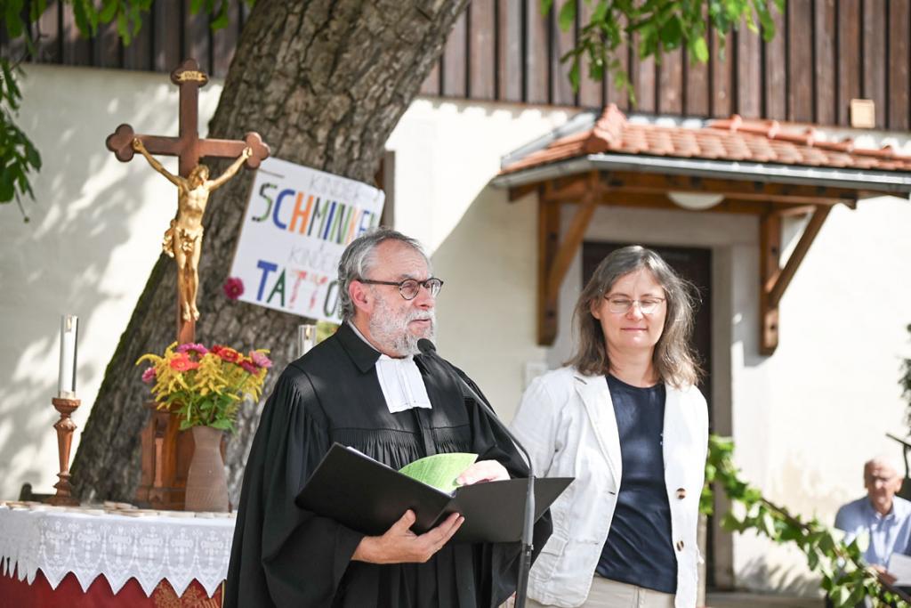 Pfarrer Stefan Schwarzenberg und Gemeindepädagogin Maria Seifert. © Steffen Giersch