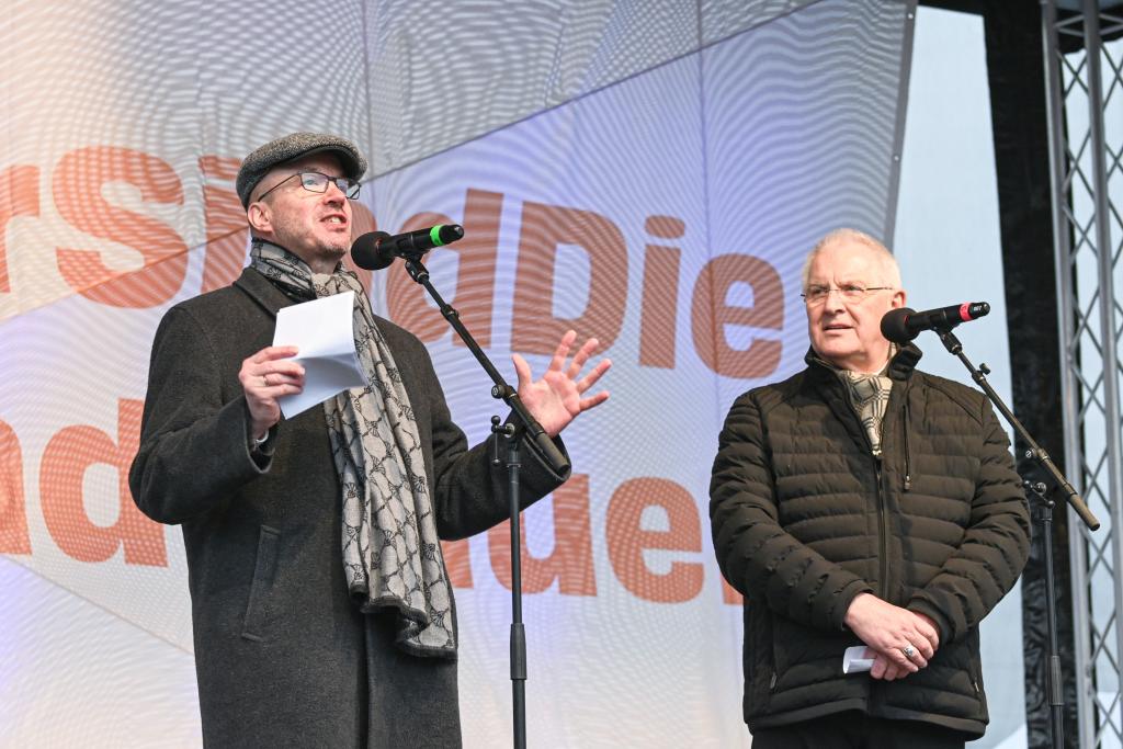 Sachsens Bischöfe Tobias Bilz (l.) und Heinrich Timmerevers. © Steffen Giersch