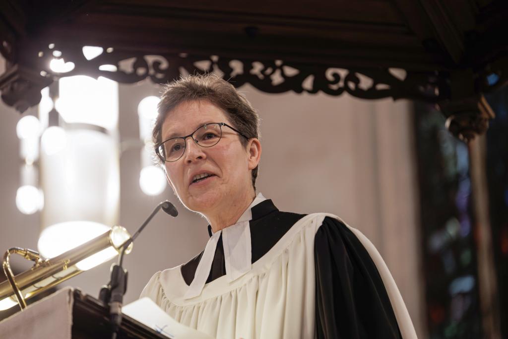 Leidenschaftliche Predigerin: Britta Taddiken, Pfarrerin an der Leipziger Thomaskirche, feierte am Sonnabend ihren Abschiedsgottesdienst. Aus gesundheitlichen Gründen tritt sie in den vorzeitigen Ruhestand. © Uwe Winkler