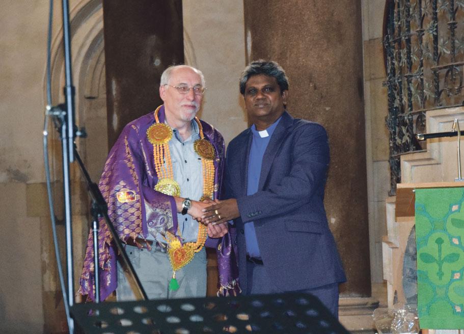 Mit Rev. Ashok Kumar (r.) aus Tamil Nadu in Indien. © Nancy Ernst/LMW