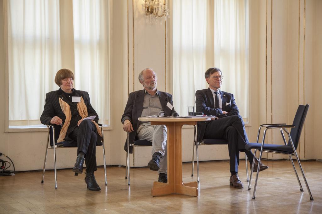 Schulgründer Elke Urban (Leipzig), Martin Böttger (Zwickau) und Landtagspräsident Matthias Rößler waren Gäste der Veranstaltung