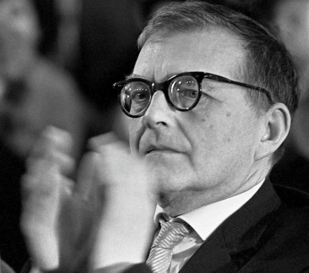 Der russische Komponist Dmitri Schostakowitsch weilte zwei Mal – in den Jahren 1960 und 1972 – im Kurort Gohrisch in der Sächsischen Schweiz. 