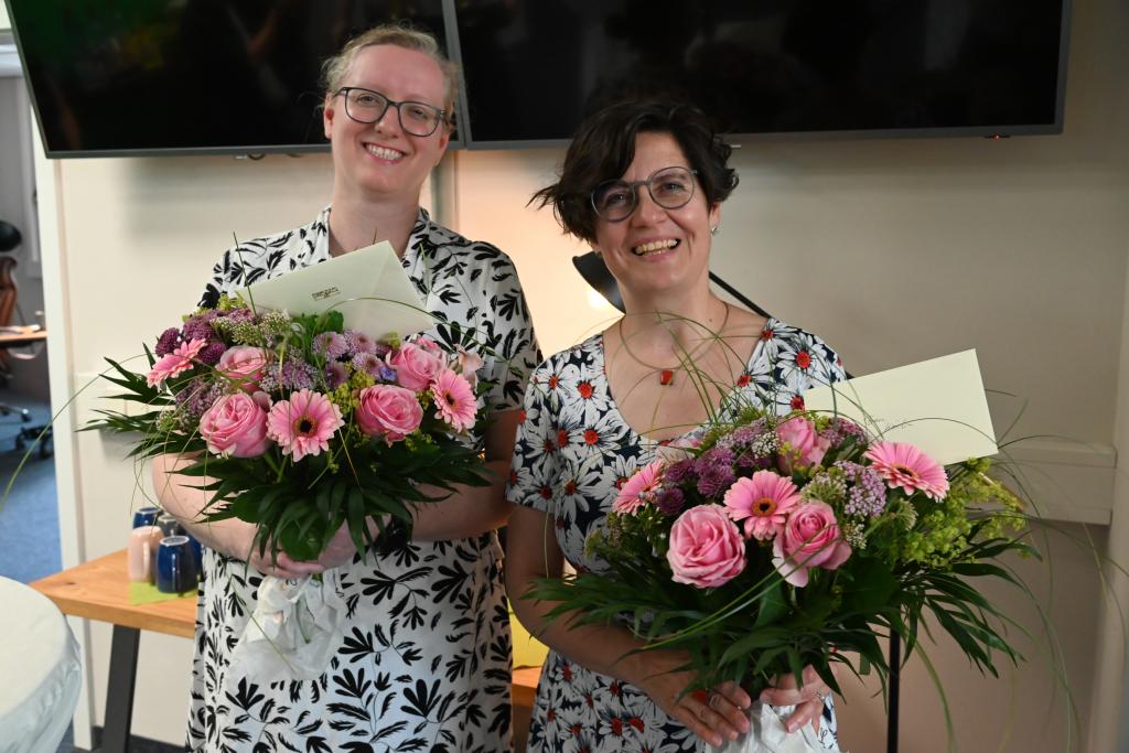 Karola Richter und Mira Körlin (r.) © Steffen Giersch  