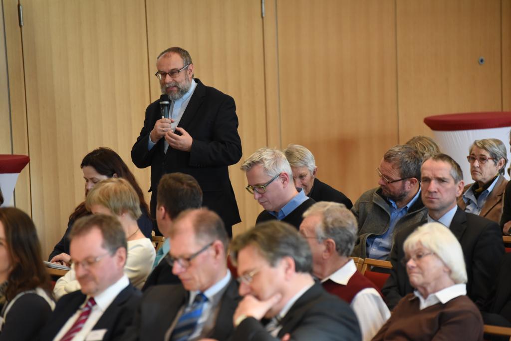 Fragen aus dem Publikum: Pfarrer Stefan Schwarzenberg Großröhrsdorf