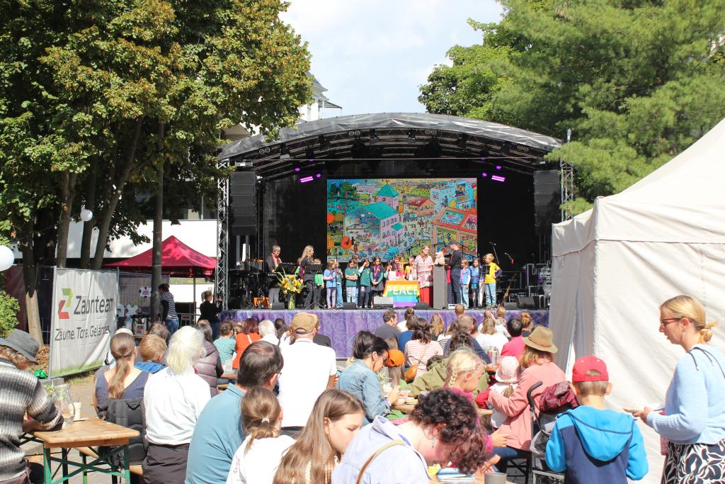Mit sehr viel Musik, Gemeinschaft und Gottesdienst ging das dritte Paxlautan-Festival am vergangenen Wochenende über die Bühnen der Leipziger Jugendkirche Pax. © Letizia Bossert