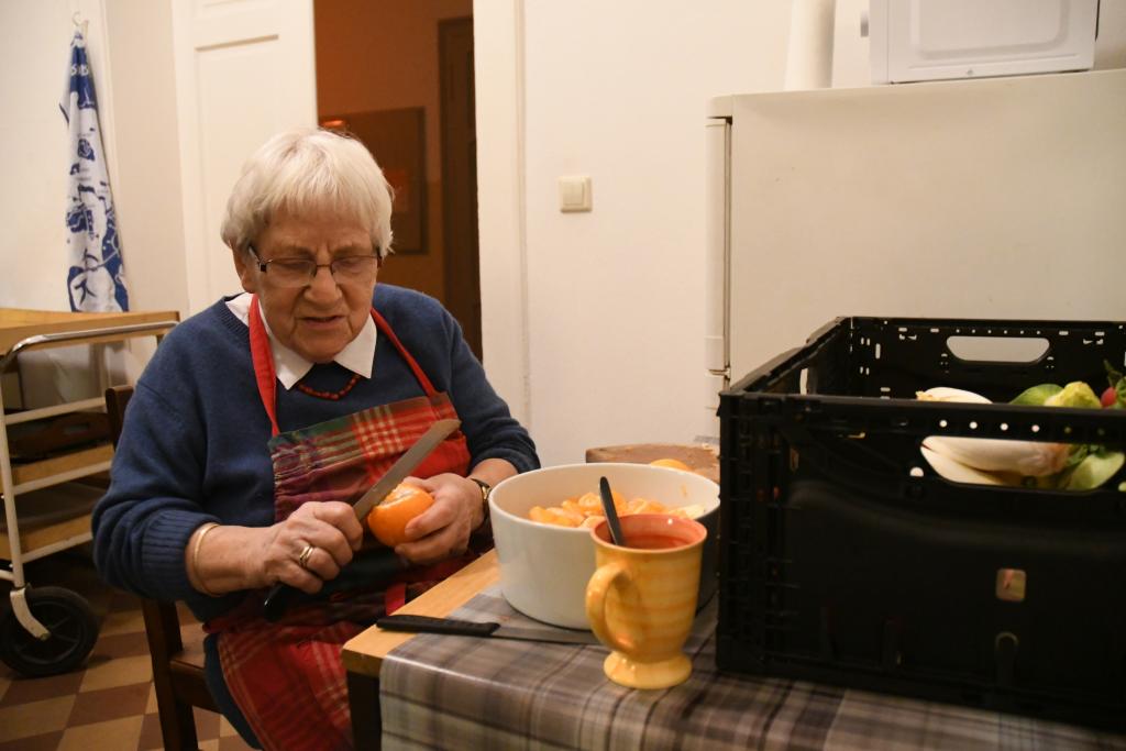 Etwas Wärme in der kalten Nacht: Im Gemeindehaus Dresden-Loschwitz öffnet jeden Donnerstag das Nachtcafé, wer auf der Straße lebt, kann hier Ruhe finden. © Steffen Giersch