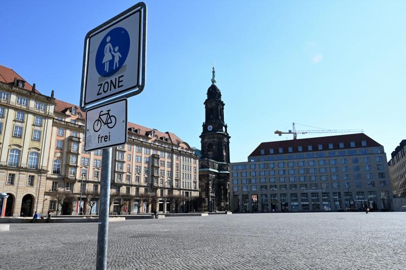 Dresden, Altmarkt, Kreuzkirche, Corona