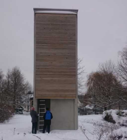 Der Glockenturm des Gemeindezentrums Markersdorf