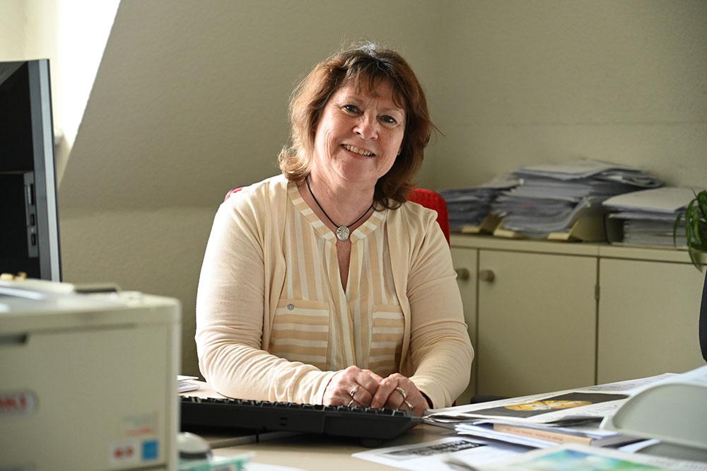 Die immer freundliche Stimme am Telefon: Bei Petra Kretzschmar wird den Abonnenten zu allen Anliegen in Sachen Abo, Geschenkabo, Bestellungen, Kündigungen und Datenänderungen weitergeholfen. © Steffen Giersch