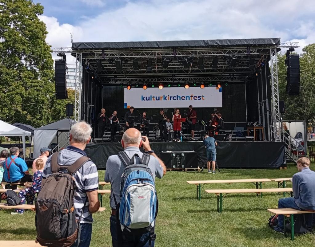 Konzert der Band "Crossover" aus Annaberg und Umgebung beim KulturKirchenfest. Foto: Torsten Hilscher 