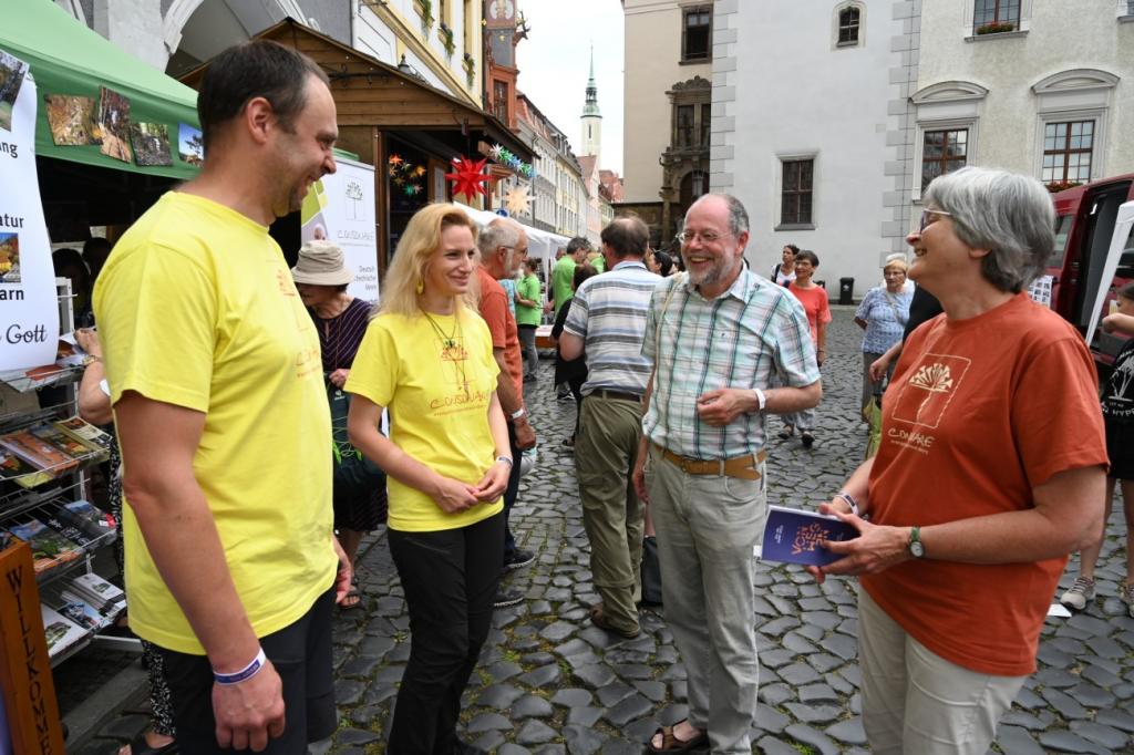 Austausch und Informationen boten viele Stände an – die Besucher nahmen das gerne und gut an © Steffen Giersch