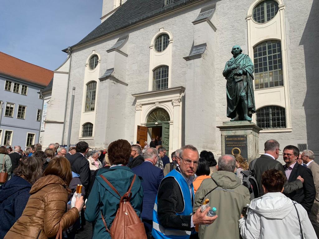 Vor dem Festgpttesdienst in der Herderkirche zur Eröffnung des Festtages © Sebastian Knöfel