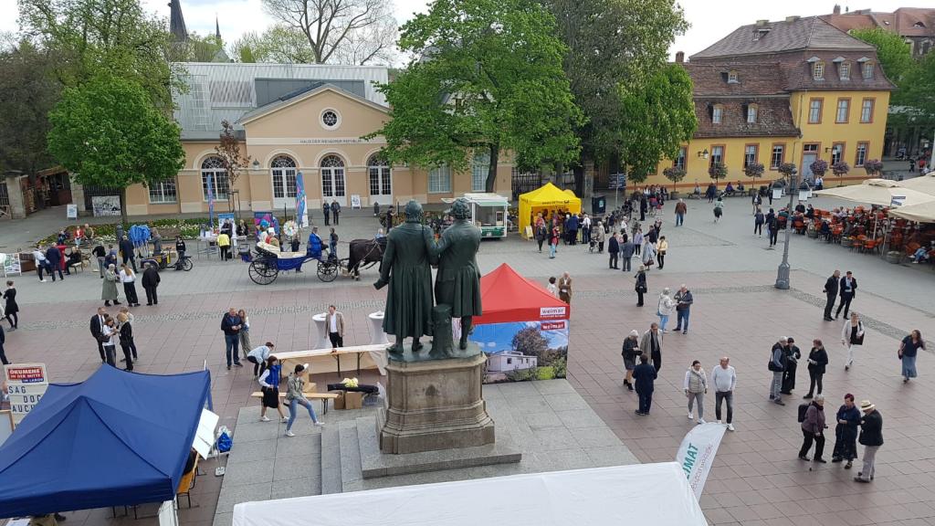 Blick vom Balkon des Nationaltheaters auf den späteren Markt der Möglichkeiten © Uwe Naumann