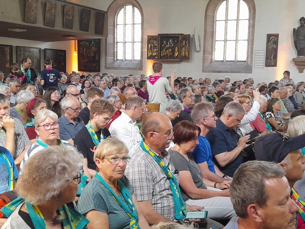 Auch am Kirchentagssamstag sind fast alle Veranstaltungen überfüllt. © Stefan Seidel