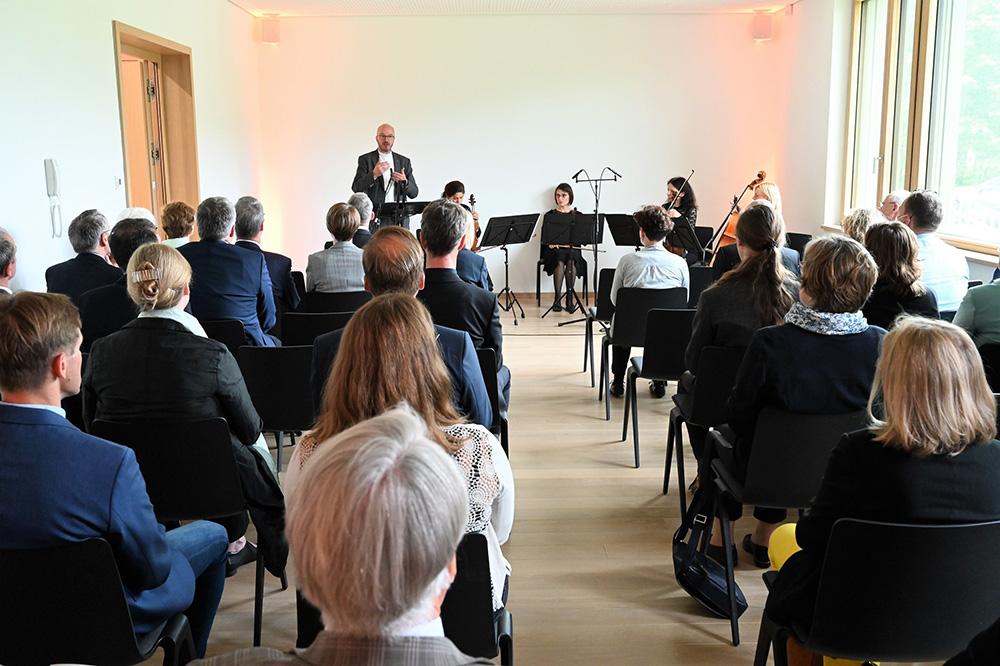 Eröffnung Archiv Landeskirche Sachsen Landeskirchenarchiv Dresden Coschütz Geschichte Genealogie Kirchenbücher