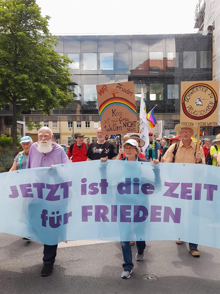 Auch das ist Kirchentag: Teilnehmer demonstrieren für Frieden. © Stefan Seidel 