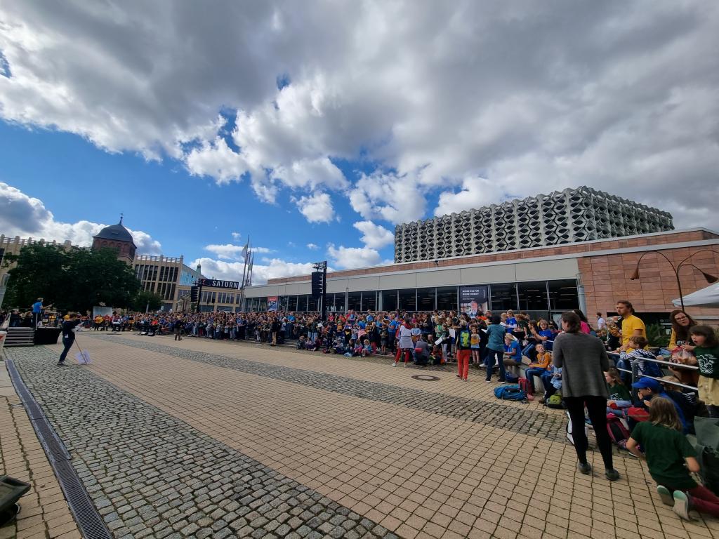 Treppensingen vor der Stadthalle Chemnitz © Karola Richter 