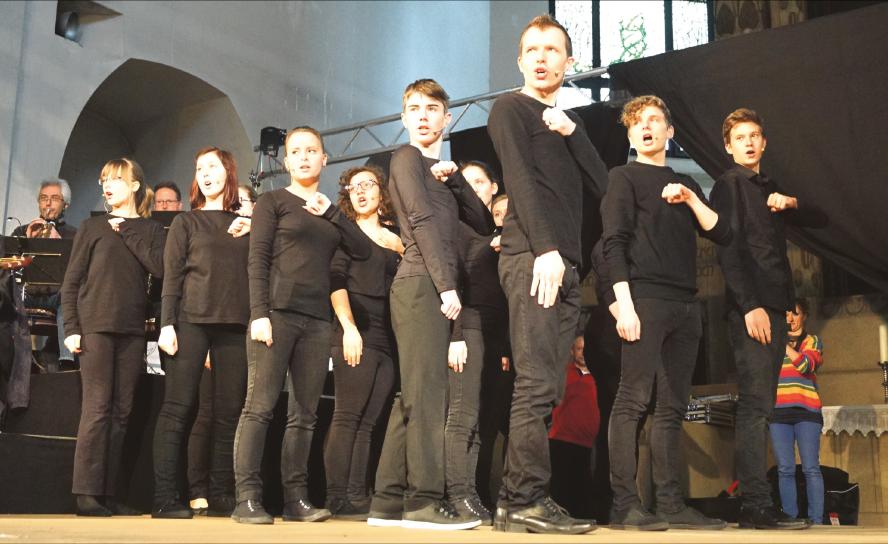Musik, Gesang, Tanz und Technik – beim Jugend-Musicalprojekt »Purpur« in der Zwickauer Lutherkirche probten seit zwei Monaten mehr als 30 Jugendliche und junge Erwachsene. Am 2. und 3. Mai zu den Aufführungen muss alles bühnenreif klappen.