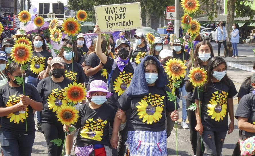 Guatemaltekische Frauen fordern ein Ende der Gewalt: Im Laufe der vergangenen zwanzig Jahre wurden in dem lateinamerikanischen Land rund 13 000 Frauen und Mädchen ermordet. 