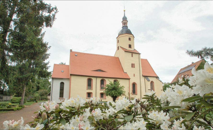 Ein Ort der Begegnung: Beim Jubiläum »1050 Jahre Nerchau« wurde zu Kaffee und Kuchen eingeladen – dieser wurde in der frisch sanierten Pfarrscheune serviert. © Roger Dietze