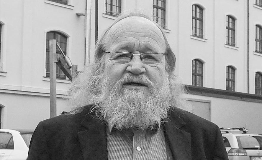 Johannes Roscher ging 2019 als Pfarrer in den Ruhestand. In dem Jahr entstand dieses Foto. Foto: Dirk Trautmann/Archiv