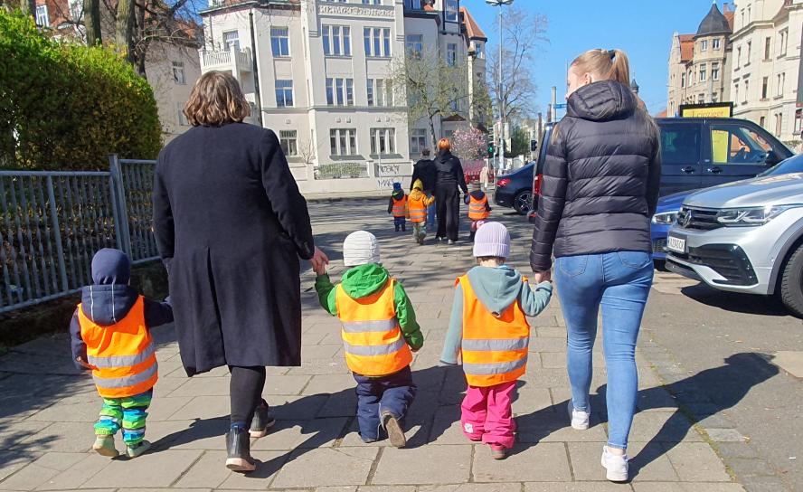 Jugendliche nutzten den Diakoni- schen Jugendtag, um soziale Berufe kennenzulernen. © Diakonie