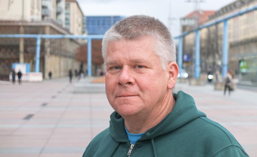 André Schneider aus Dresden arbeitet in Stellwerken bei der Bahn und organisiert in seiner Freizeit Gesprächsrunden für Männer. © Tomas Gärtner