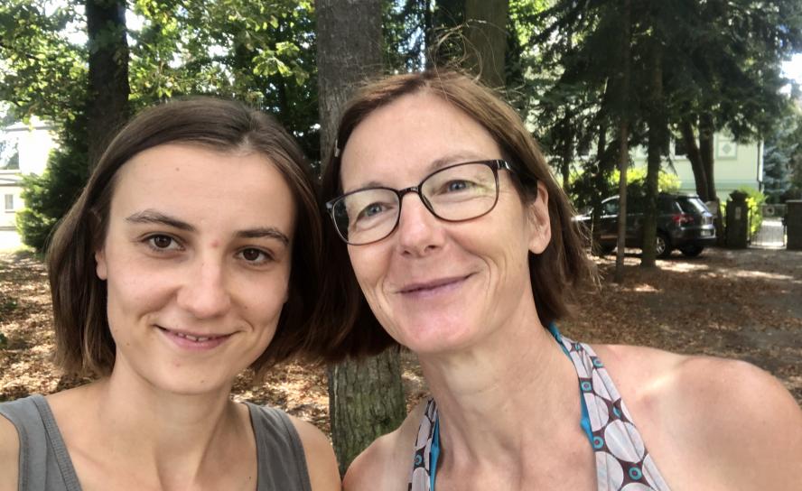 30 Jahre nach der Wiedervereinigung: Mutter und Tochter heute 30 Jahre nach der Wiedervereinigung: Mutter und Tochter heute