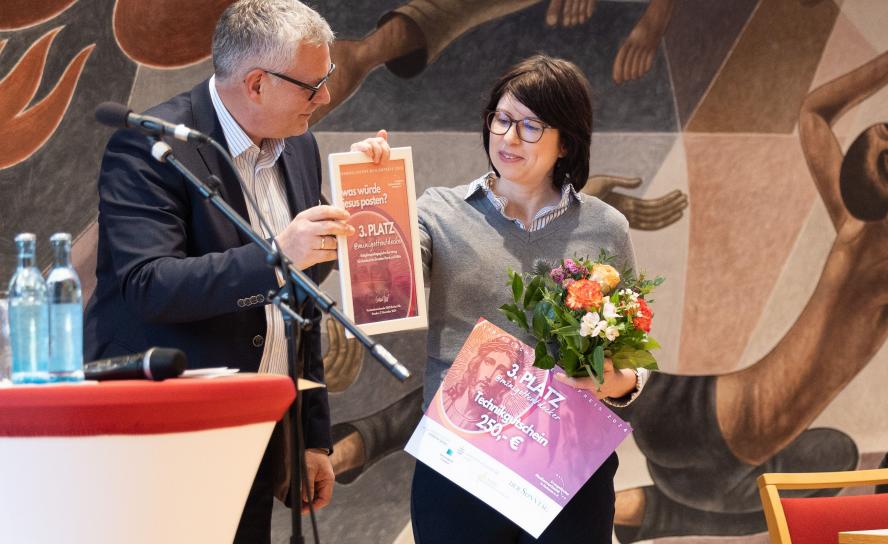 Preis fürs Lebenswerk: Fotograf Steffen Giersch freut Platz 3 für Anne Ebers und Team von @minigottentdecker. © EVLKS