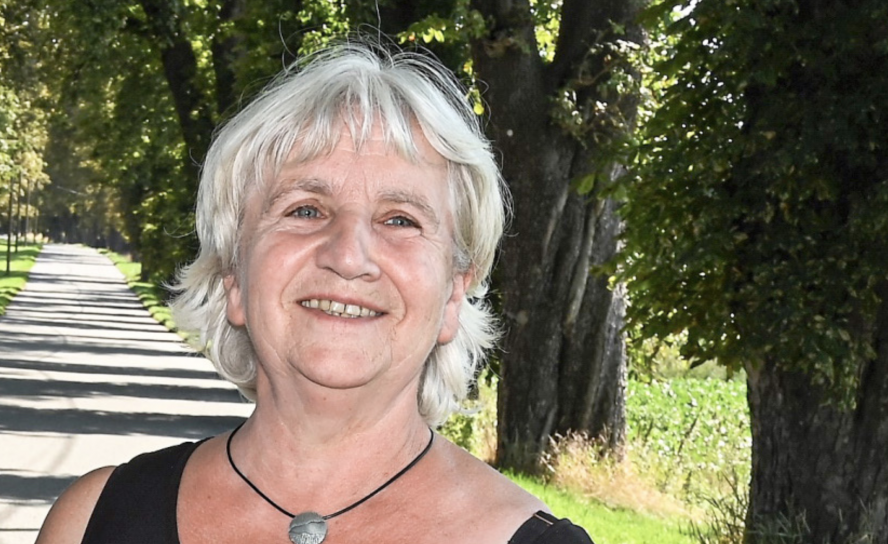 Brigitte Schleinitz ist Pfarrerin im Ruhestand und wohnt in Radebeul. © Förster