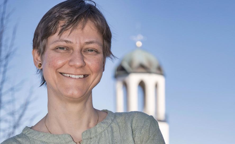 Dr. Nikola Schmutzler ist Pfarrerin in der St. Laurentius Kirchgemeinde Auerbach