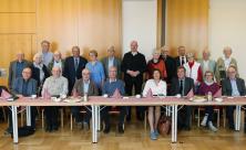 Treff von Pfarrerinnen und Pfarrern zum 50. Ordinationsjubiläum Treff von Pfarrerinnen und Pfarrern zum 50. Ordinationsjubiläum