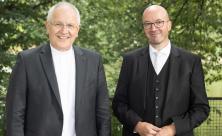 Bischof Heinrich Timmerevers und Landesbischof Tobias Bilz          
          <div class=