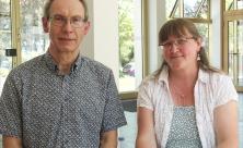 Gemeinsam stärker: Der katholische Religionslehrer Adrian Dautz und die evangelische Religionslehrerin Peggy Göring haben am Christian-Weise-Gymnasium Zittau gemeinsam unterrichtet und beispielhaft einen Lehrplan erstellt. © Tomas Gärtner Gemeinsam stärker: Der katholische Religionslehrer Adrian Dautz und die evangelische Religionslehrerin Peggy Göring haben am Christian-Weise-Gymnasium Zittau gemeinsam unterrichtet und beispielhaft einen Lehrplan erstellt. © Tomas Gärtner