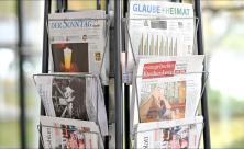 Noch gibt es eine Vielfalt evangelischer Kirchenzeitungen. Doch wie sieht die Zukunft aus? © epd-bild/Heike Lyding