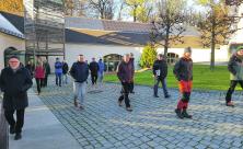 Verschiedene Energieträger: Beim Rundgang über den Hof des Bildungsgutes in Schmochtitz konnten sich die Teilnehmer beim Praxistag über den Einsatz von Solarenergie          
          <div class=