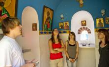 Im Bibelland Oberlichtenau können Besucher in einer kleinen byzantinischen Basilika verweilen          
          <div class=