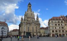 Verliehen wurde der Preis in der Frauenkirche Dresden.