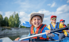 Bedürftige Familien dürfen sich freuen: Für sie gibt es wieder Ferienfahrtenzuschüsse. Bedürftige Familien dürfen sich freuen: Für sie gibt es wieder Ferienfahrtenzuschüsse.