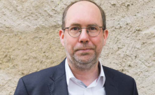 Dr. Jochen Kinder          
          <div class=