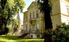 Die Villa Hartmann auf dem Kaßberg zeugt vom Stolz der erfolgreichen Chemnitzer Fabrikanten im „Sächsischen Manchester“. Die Villa Hartmann auf dem Kaßberg zeugt vom Stolz der erfolgreichen Chemnitzer Fabrikanten im „Sächsischen Manchester“.